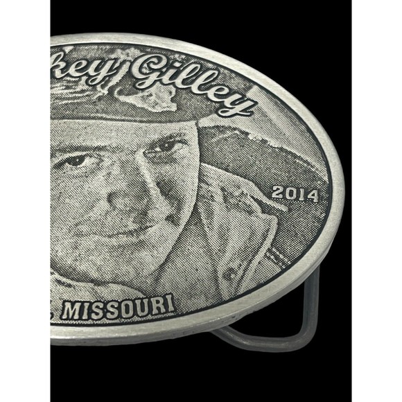 Mickey Gilley Belt Buckle Silver Color 1989-2014 Branson Missouri Discontinued - Picture 4 of 10